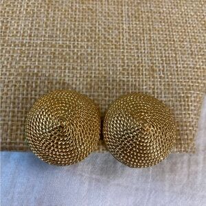 Chico’s Spiral Design Vintage‎ Clip on Earrings